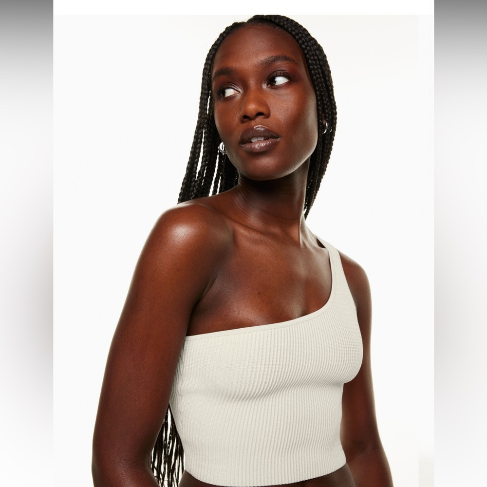 Aritzia Babaton tank
